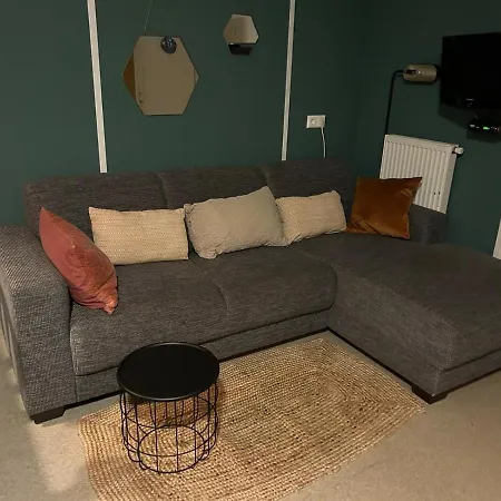 Slapen In De Maashorst - Chalet Op Camping De Heische Tip - For Recreation Only